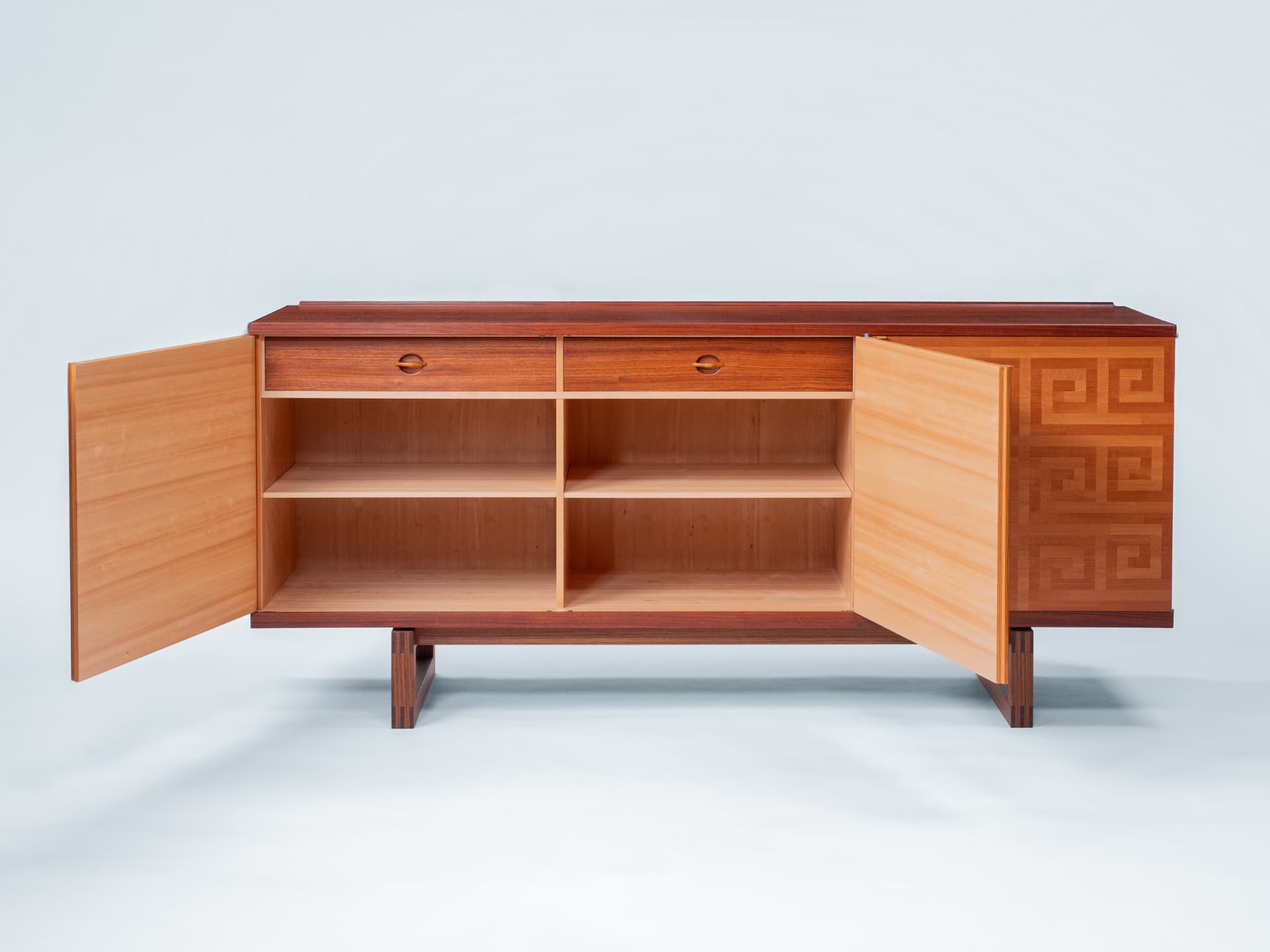 GK3 Credenza — view 8
