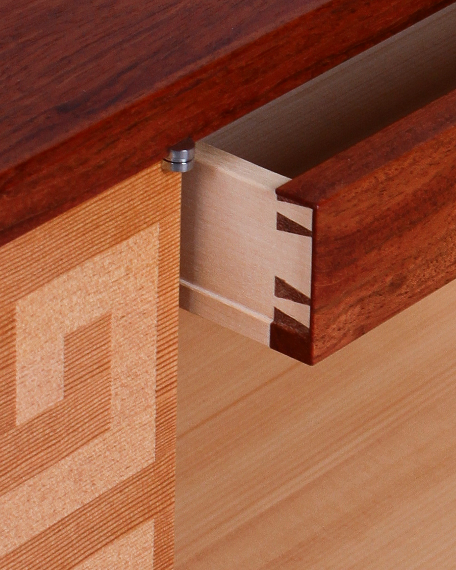 GK2 Credenza — view 8
