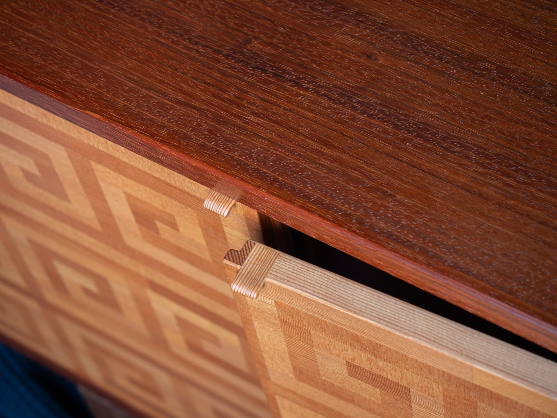 GK3 Credenza — view 10